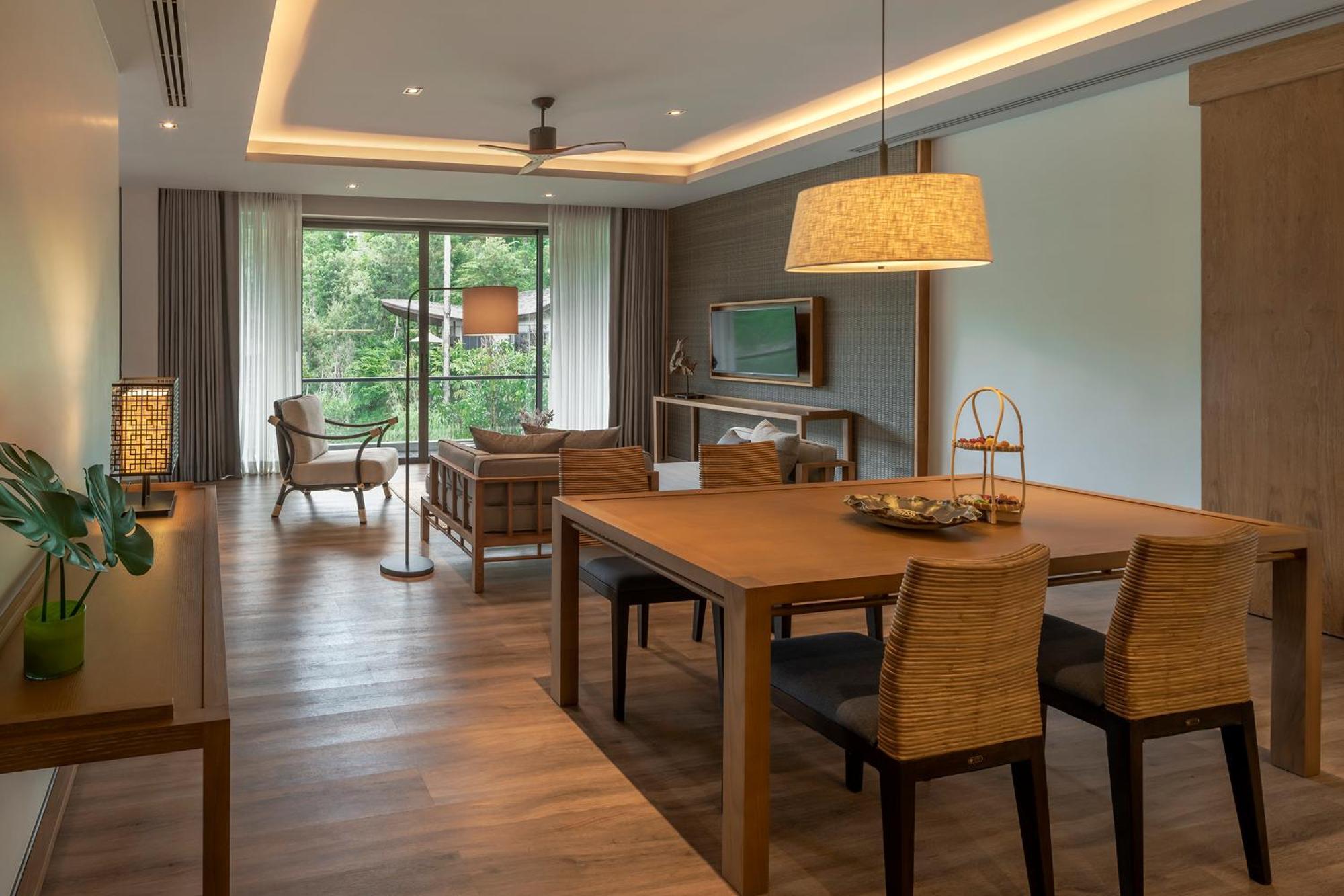 Noku Phuket Hotel Chalong Bagian luar foto A suite at the hotel