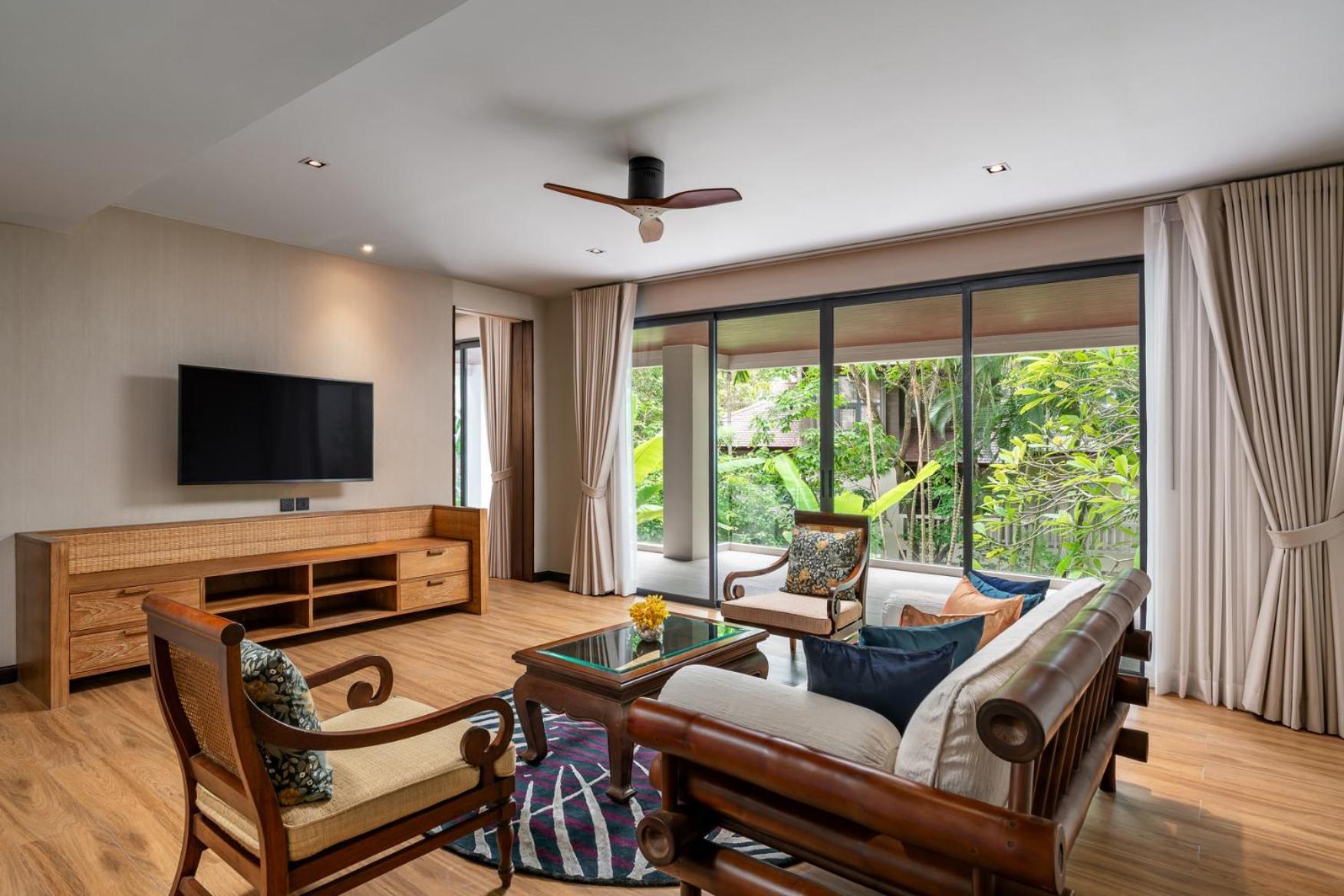 Noku Phuket Hotel Chalong Bagian luar foto Living room