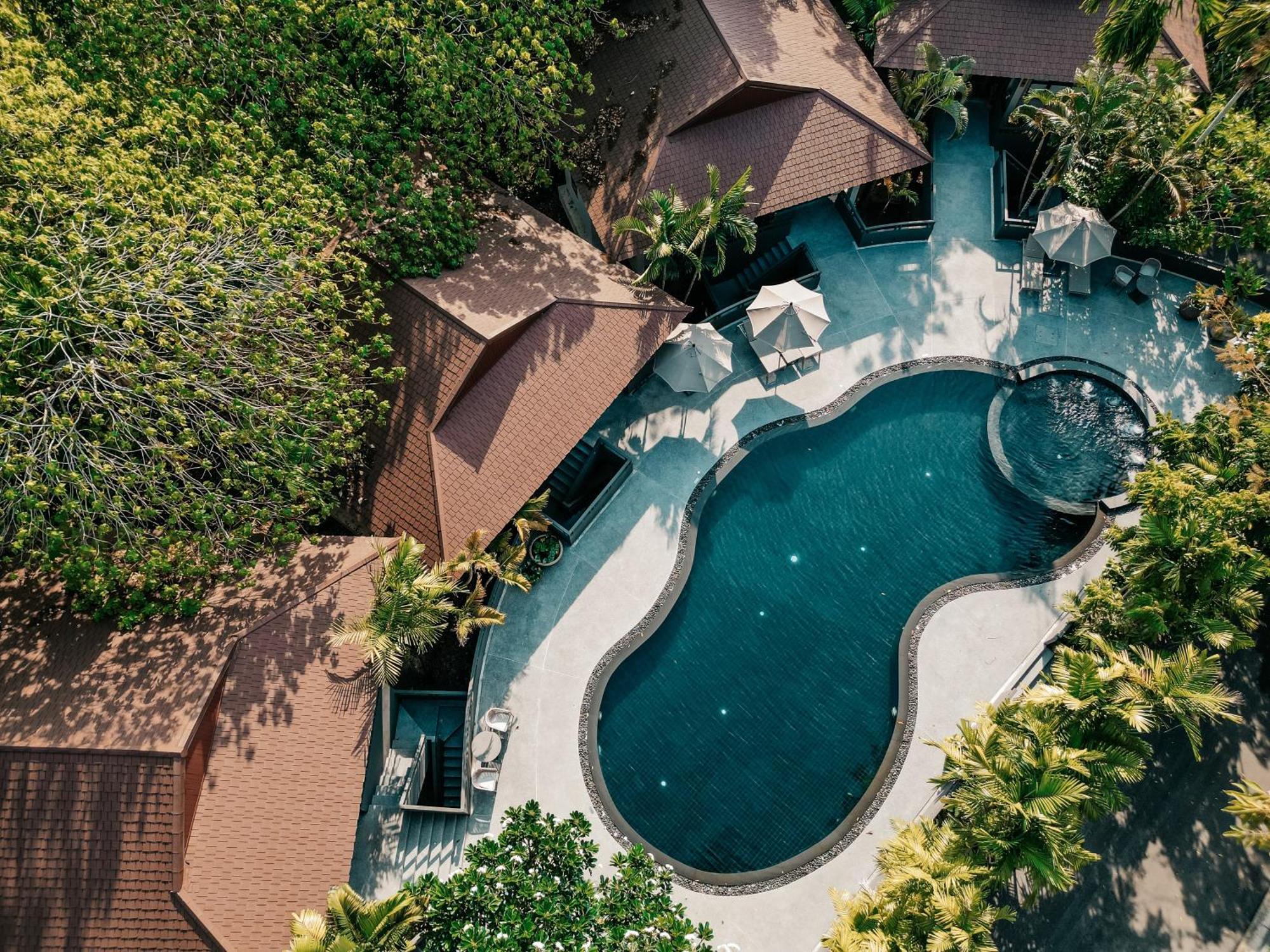 Noku Phuket Hotel Chalong Bagian luar foto Aerial view of the pool